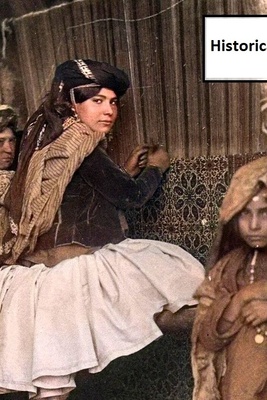 لقطه تاریخیه: من فتیات نسج السجاد والنساء العاملات فی عصر القاجار إلى الأزیاء التقلیدیه الباهره لنساء اللّور