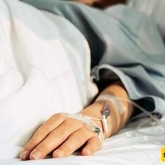 المرأه التی أصبحت ضحیه للتقدم التکنولوجی: روبوت جراحی یخترق أمعاء المریضه