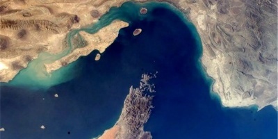 خبراء إیرانیون یحثون على ضبط النفس الاستراتیجی بشأن توترات مضیق هرمز