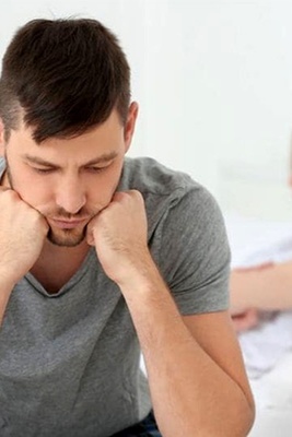 لماذا یکون بعض الرجال باردین أو غیر مهتمین بالعلاقات الجنسیه؟