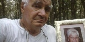 حب غریب لرجل إیطالی لزوجته یثیر الانتباه
