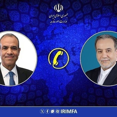 وزیرا الخارجیه الإیرانی والمصری یبحثان آخر التطورات الإقلیمیه