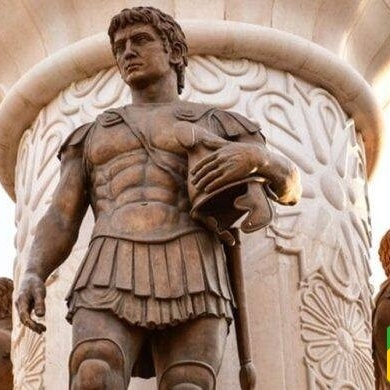 تحت تراب العراق، سر قدیم یظهر: اکتشاف معبد مزدوج ونقش للإسکندر الأکبر وزیوس