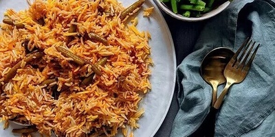 لوبیا پلو النباتی الأنیق (أرز الفاصولیا الخضراء الإیرانی) – وصفه عشاء سریعه واقتصادیه