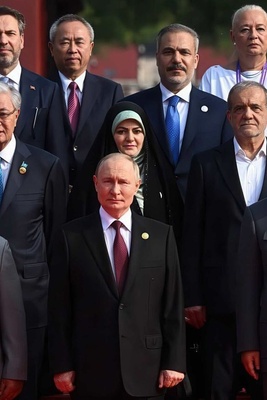 بحضور بزشکیان و رؤساء الدول ... الصین تستعرض قوتها العسکریه فی عرض عسکری