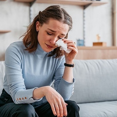 الفوائد المدهشه والرائعه للبکاء لجسمک التی لم تکن تعرفها مطلقًا + صور