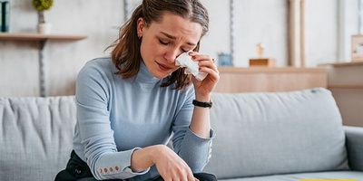 الفوائد المدهشه والرائعه للبکاء لجسمک التی لم تکن تعرفها مطلقًا + صور