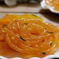 کیفیه تحضیر الزولبیا المقرمشه واللذیذه فی المنزل باستخدام النشاء، مثالیه لشهر رمضان + فیدیو