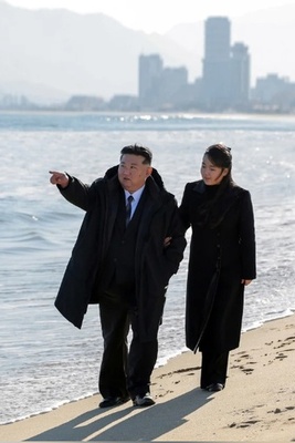 لحظات غیر مسبوقه: کیم جونغ أون مع ابنته کیم جو-آی – بالصور