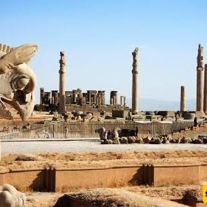 تاریخ متحف تخت جمشید وصوره
