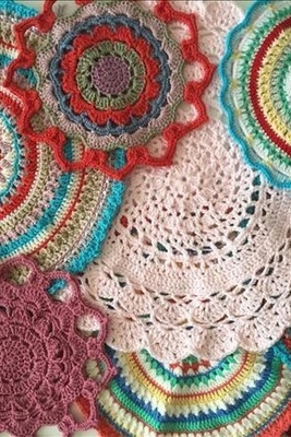 عده أفکار تقلیدیه أصیله وجمیله للکروشیه لدیکور منزل النساء الإیرانیات الراقیات + صور