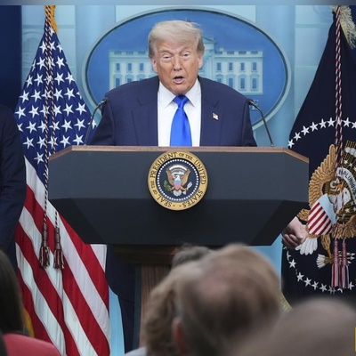 فضیحه جدیده فی ظل أقدم غموض: هل قضیه إبستین نهایه حصانه ترامب؟