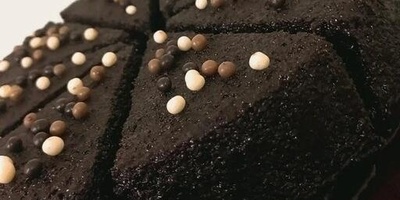 وصفه کعکه رطبه منزلیه الصنع مع نصائح وحیل + مقادیر المکونات