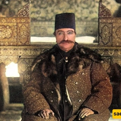 مقارنه ناصر الدین شاه الغریبه بین نظافه الأطفال الأجانب والإیرانیین أثناء سفره: "کان یجب أن یُحنطوا دماغک – یا للأسف!"