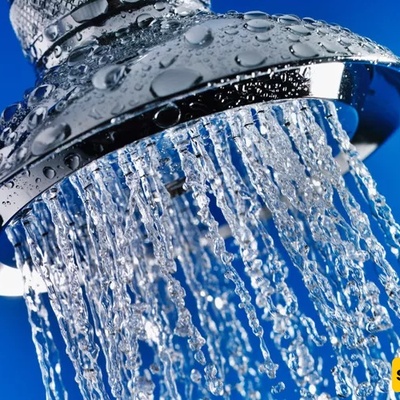 یقول الباحثون إن الاستحمام الیومی بالماء البارد قد یساعد على حرق الدهون وخفض الوزن