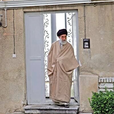 عندما طبخ قائد الثوره الإسلامیه فی إیران البیض المقلی بنفسه لضیوفه / ذکرى حمیمه من لیالی ما بعد الثوره