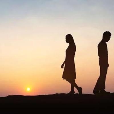 سته سلوکیات قد تُلحق الضرر بعلاقتک العاطفیه: انتبه