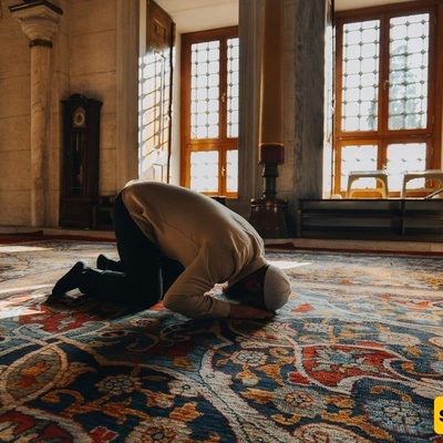 فوائد صحیه لأداء السجود أثناء الصلاه