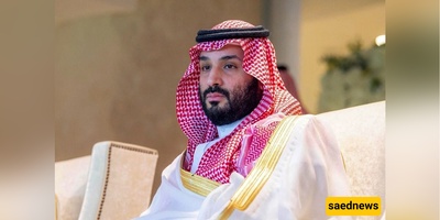 قیاده محمد بن سلمان لسیارته مرسیدس بنز الدفع الرباعی بدون حراسه فی شوارع السعودیه + فیدیو