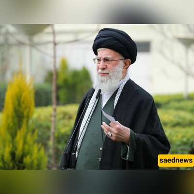 تمجید آیت‌الله خامنه‌ای من زهد وزوجته البسیطه: «لم تطلب منی قط شراء ملابس، ولا تملک حتى خاتمًا عادیاً»
