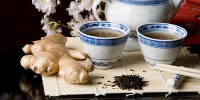 الشای الأبیض ونقع الزنجبیل: مزیج مهدّئ للصحه والاسترخاء